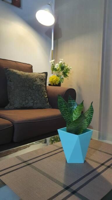 Cherolds Place Lovely 1 Bedroom Condo With Balcony Manila Ngoại thất bức ảnh